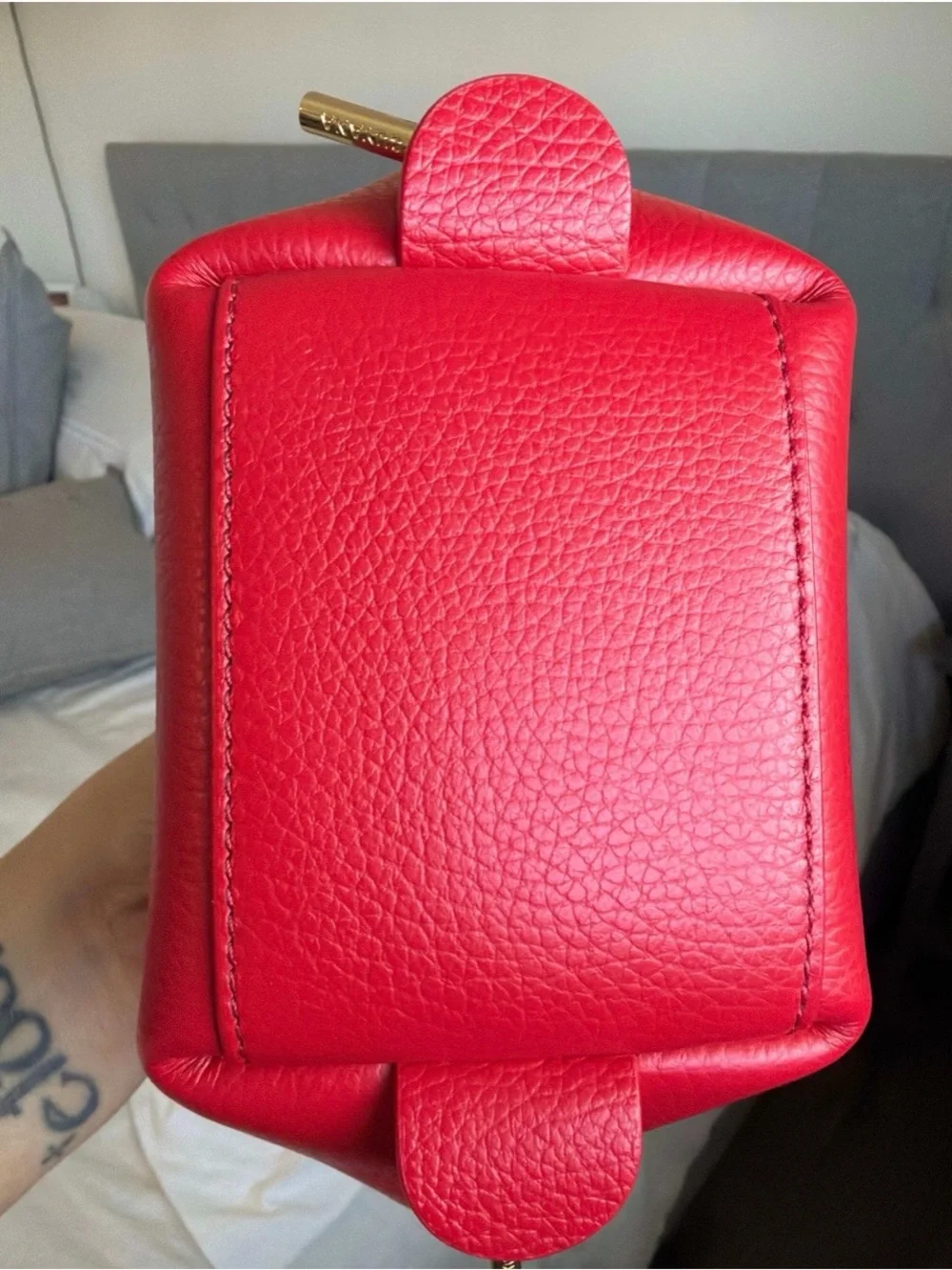 Cuyana Mini Heart Case